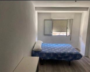 Flat to share in Calle de Abastos, 134, Centro