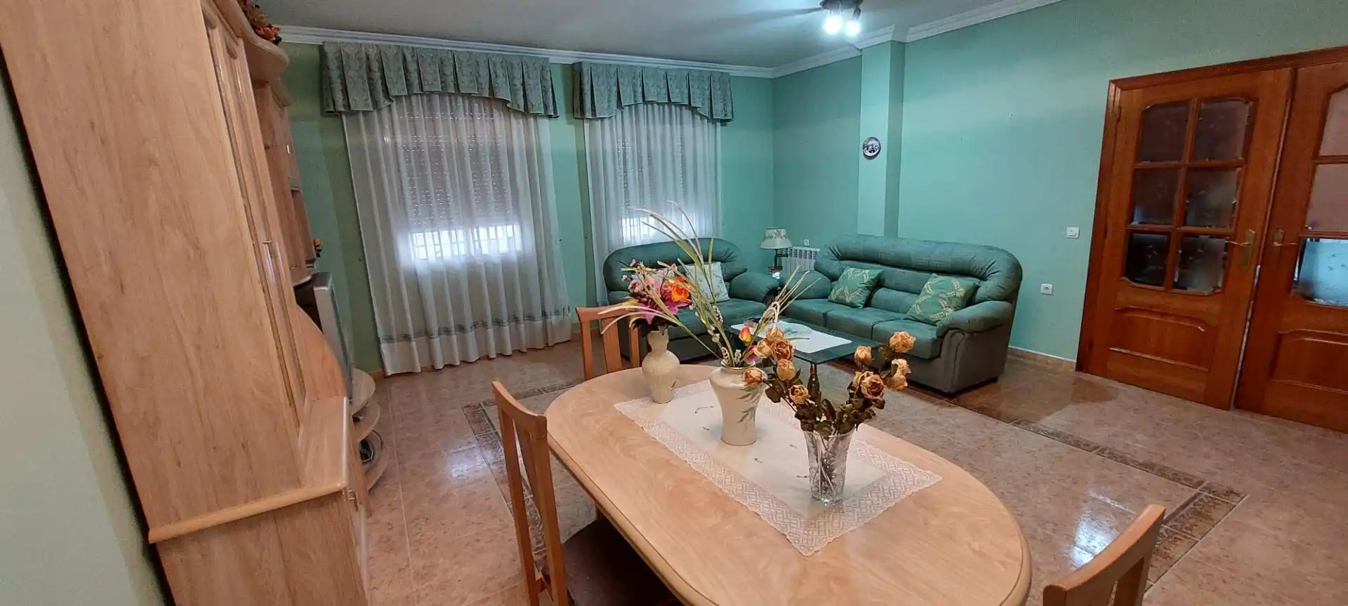 Planta baja en venta en Calle Rafael Gasset, 7, Pedro Muñoz Sala de estar de Planta baja en venta en Pedro Muñoz con Calefacción, Terraza y Trastero