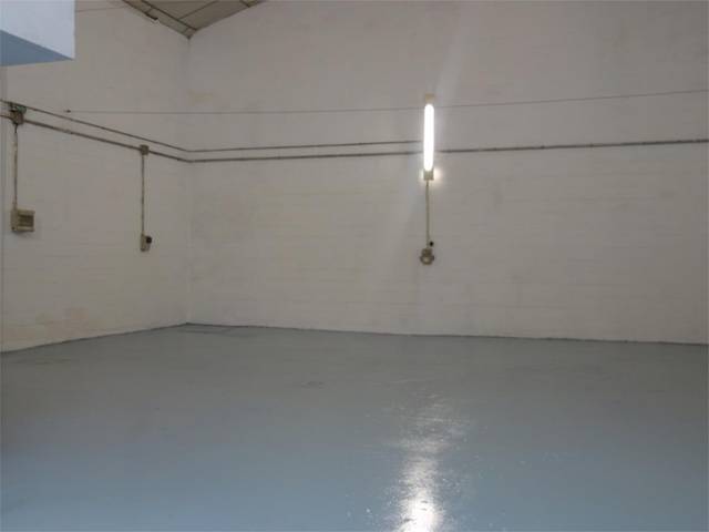 Nave industrial en Alquiler en Calle de los Guindos, 5 en Vega de la Moraleja