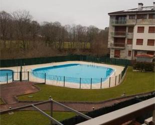 Piscina de Apartament de lloguer en Cangas de Onís amb Terrassa i Piscina