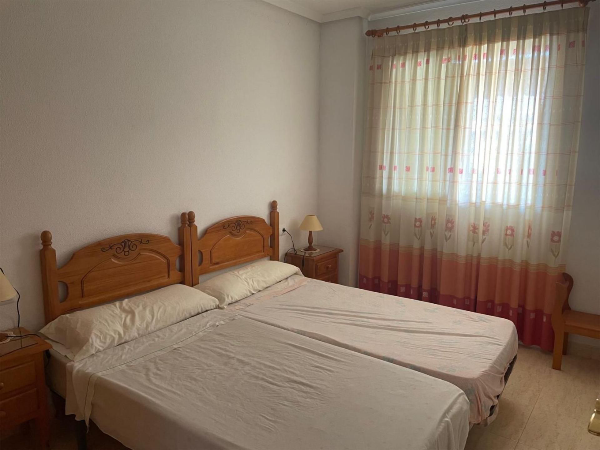 Bedroom of Apartment to rent in Torrevieja  with Air Conditioner, Private garden and Terrace