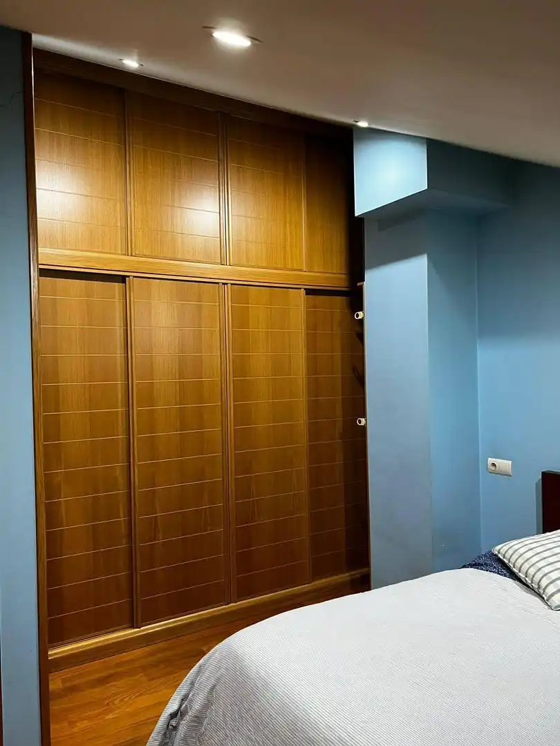 Piso en venta en Travesía Do Restollal, 2, Castiñeiriño - Cruceiro de Sar Habitación de Piso en venta en Santiago de Compostela con Terraza