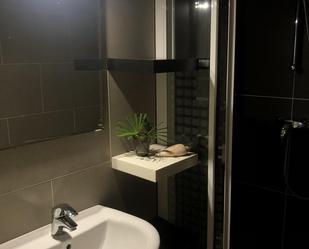 Bathroom of Flat to rent in Rianxo