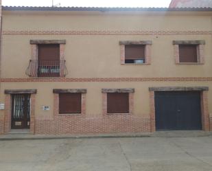 Vista exterior de Casa adosada en venda en Fuentesaúco