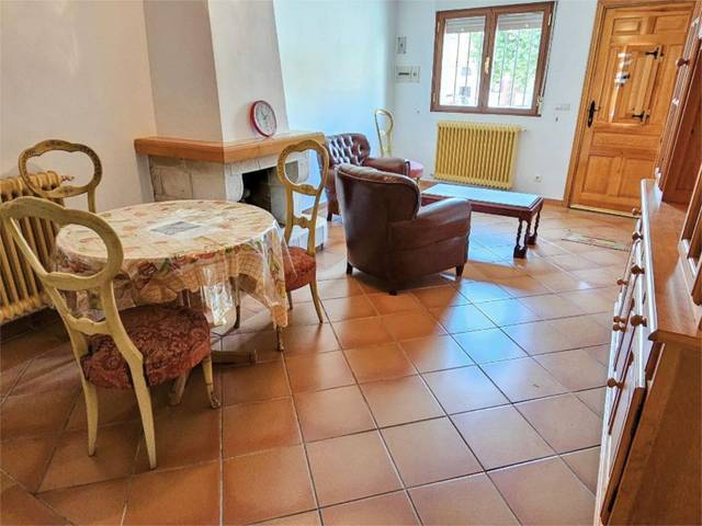 Casa adosada en Venta en Plaza los Toros, 8 en Casla