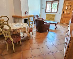 Sala d'estar de Casa adosada en venda en Casla amb Balcó