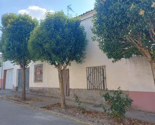 Vista exterior de Casa adosada en venda en Villabáñez