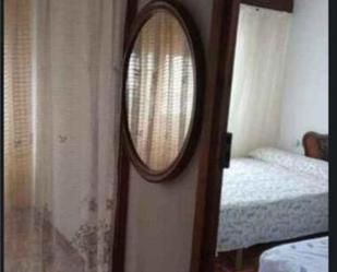 Bedroom of Flat to rent in Melide