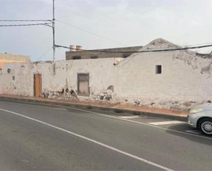 Vista exterior de Casa o xalet en venda en Santa Lucía de Tirajana amb Terrassa