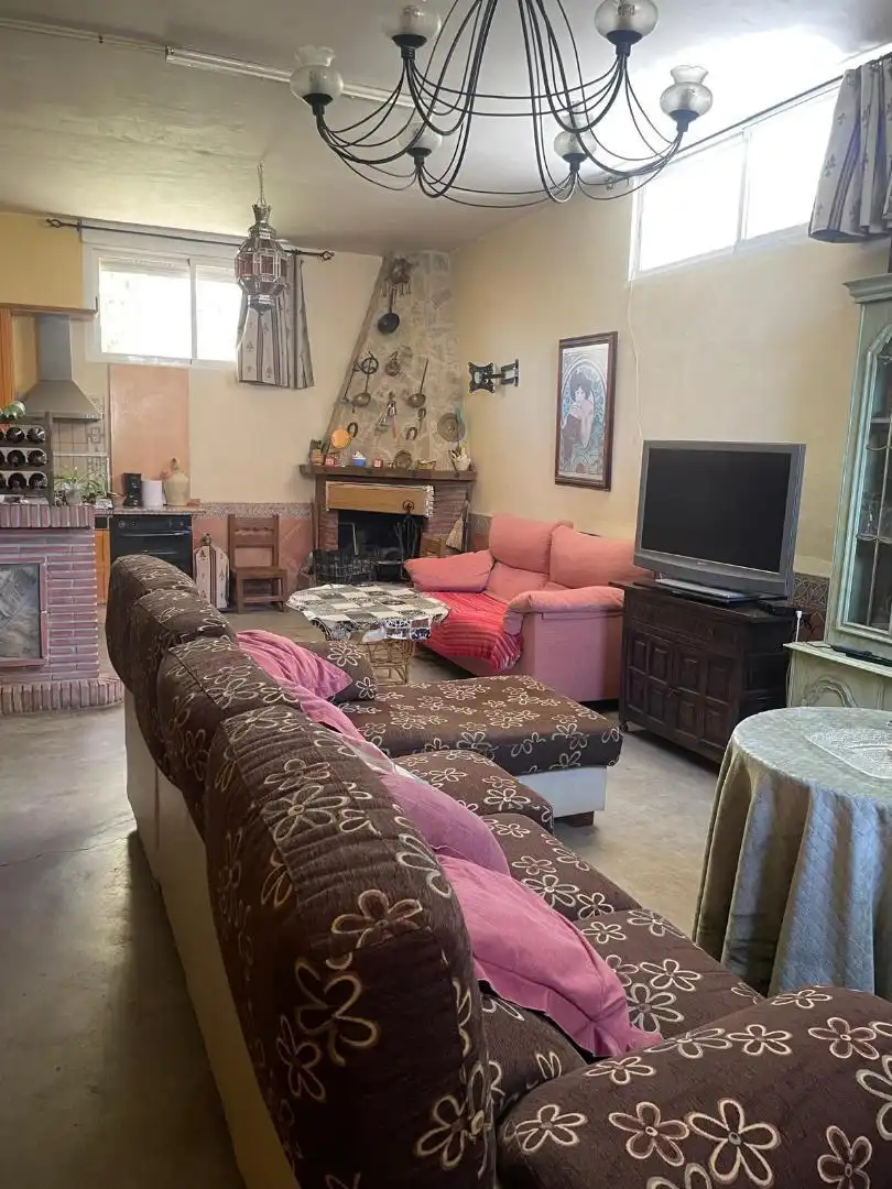 Casa o chalet en venta en Calle Principe, 26, Moclín Sala de estar de Casa o chalet en venta en Moclín con Jardín privado, Trastero y Piscina