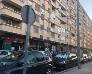 Exterior view of Premises for sale in  Valencia Capital  with Air Conditioner