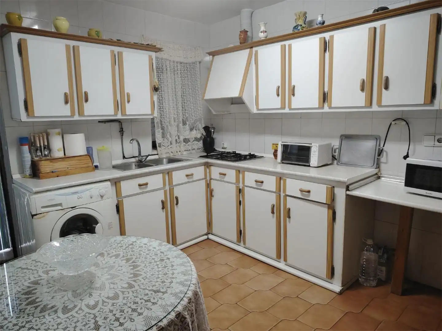Casa adosada en venda a Calle Zurbarán, 16, Torremejía Cuina de Casa adosada en venda en Torremejía amb Aire condicionat, Jardí privat i Terrassa