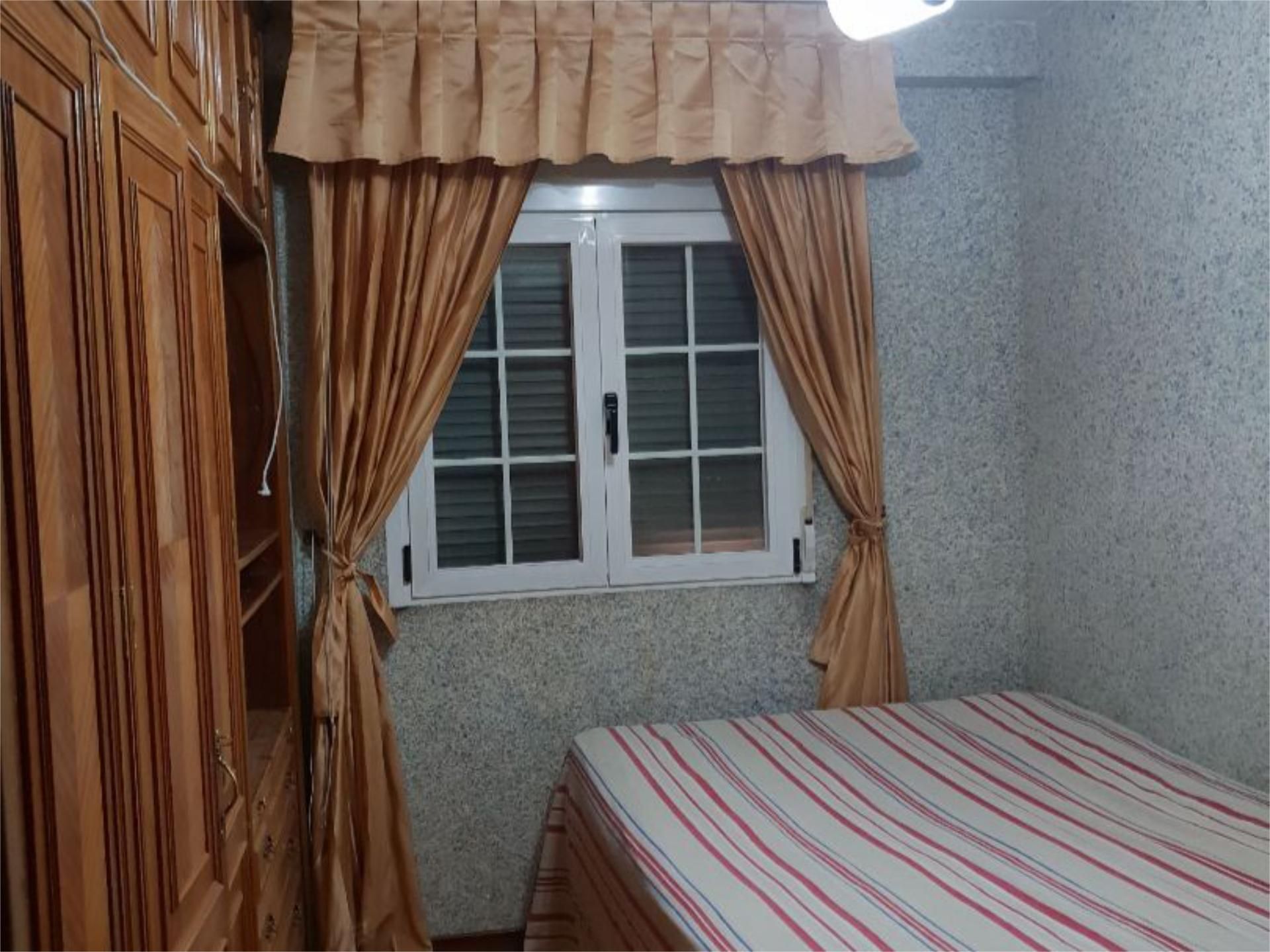 Piso para compartir en Plaza de Nicaragua, 4, Villafontana - Estoril I