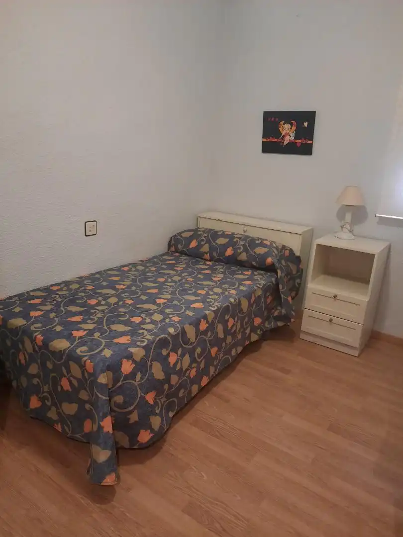 Pis de lloguer a Gran Via Ronda Levante, 46, La Fama Dormitori de Pis de lloguer en Murcia amb Aire condicionat, Calefacció i Parquet