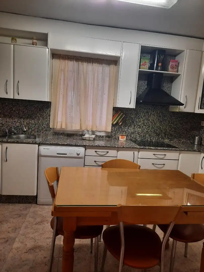 Pis de lloguer a Gran Via Ronda Levante, 46, La Fama Cuina de Pis de lloguer en Murcia amb Aire condicionat, Calefacció i Parquet