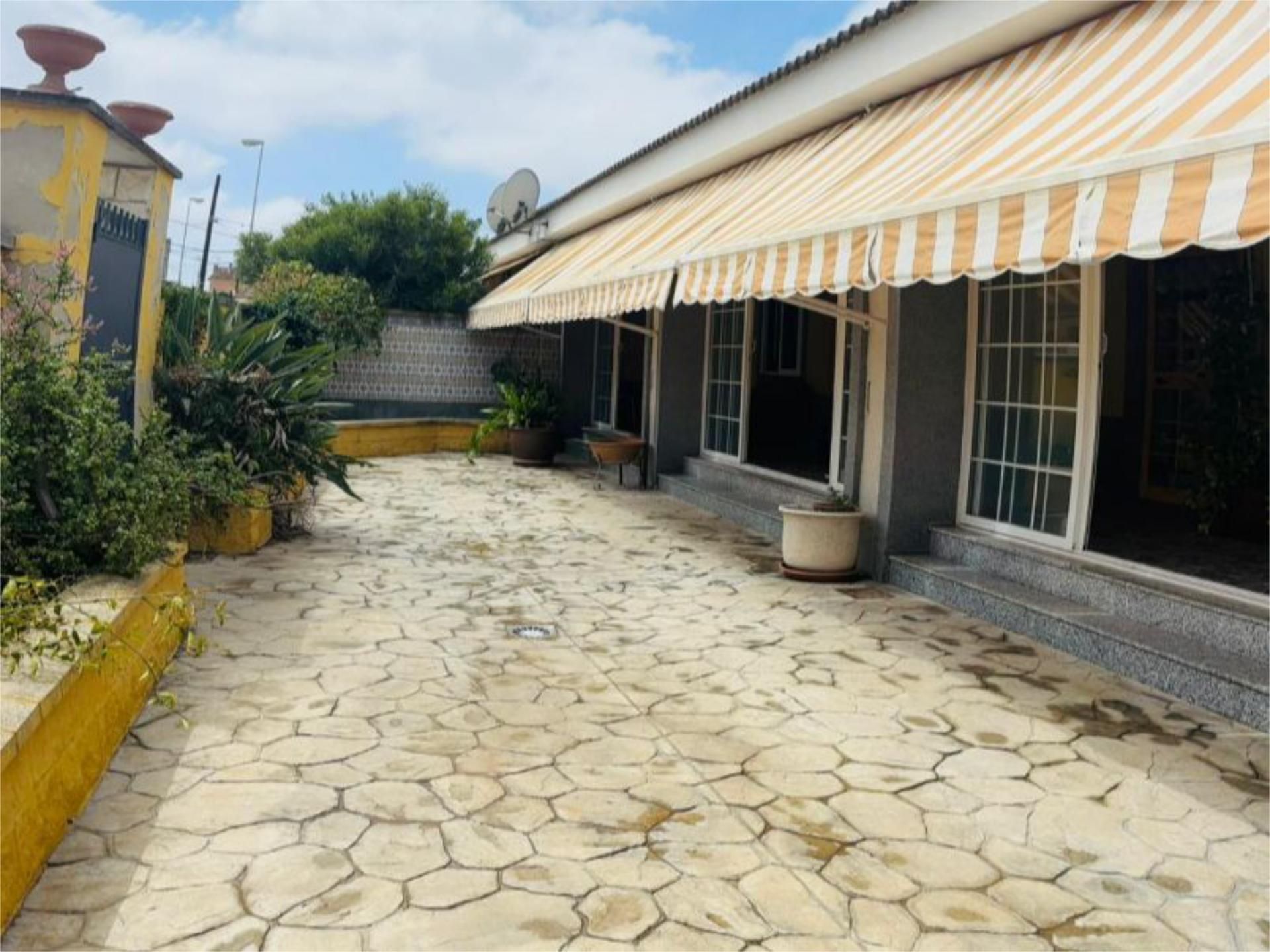 Exterior view of House or chalet for sale in Sanlúcar de Barrameda
