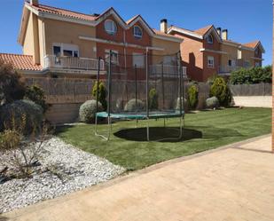 Jardí de Casa o xalet de lloguer en Venturada amb Piscina i Balcó