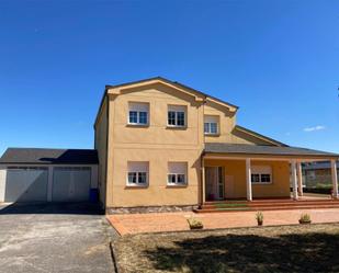 Exterior view of House or chalet to rent in Ponferrada  with Heating, Terrace and Storage room