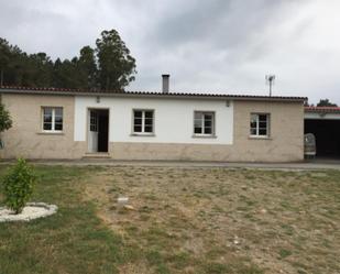 Vista exterior de Casa o xalet de lloguer en Teo