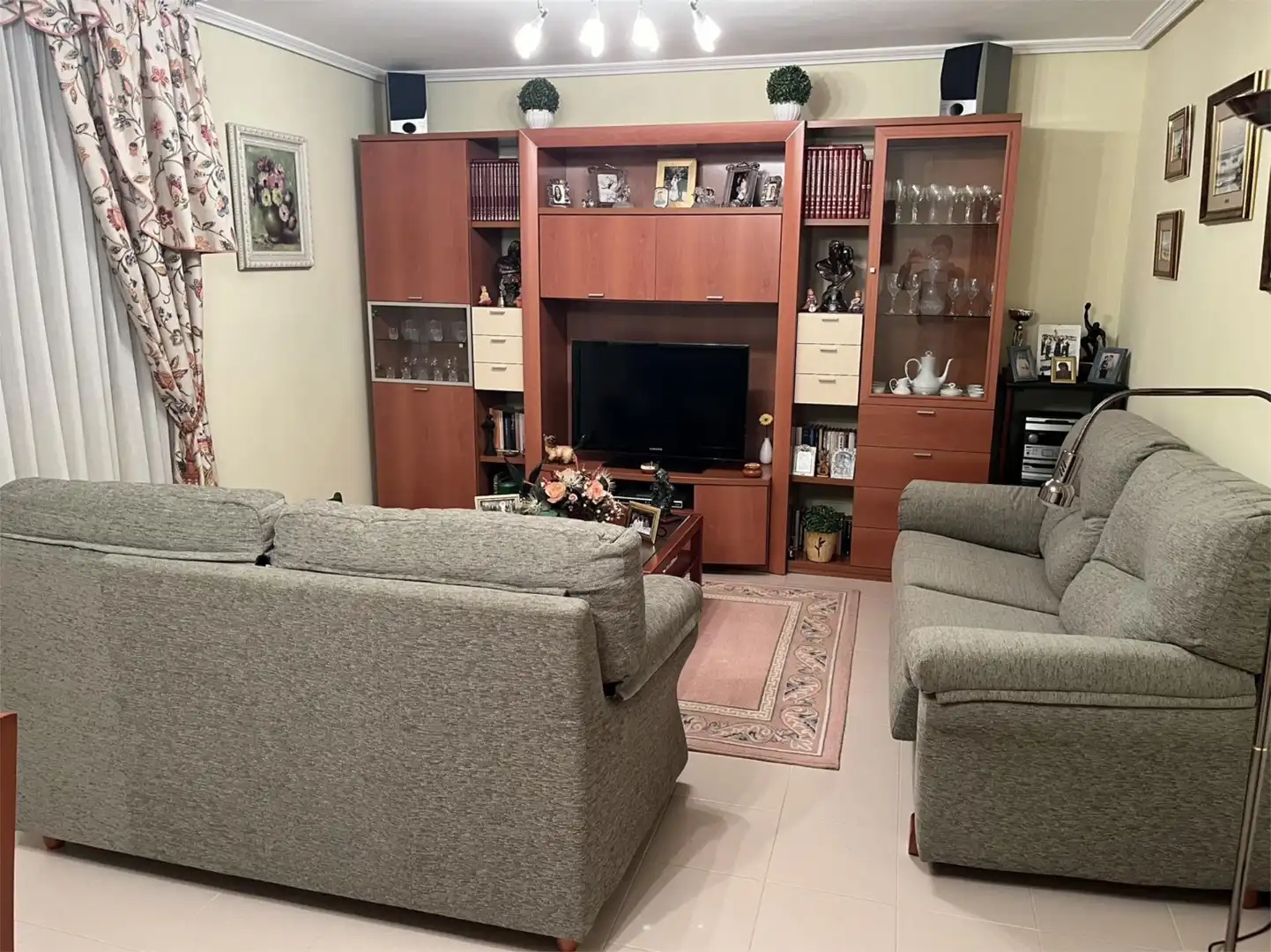 Sala de estar de Piso en venta en Villaescusa (Cantabria) con Calefacción, Terraza y Trastero