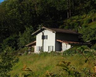 Vista exterior de Casa o xalet en venda en Lena