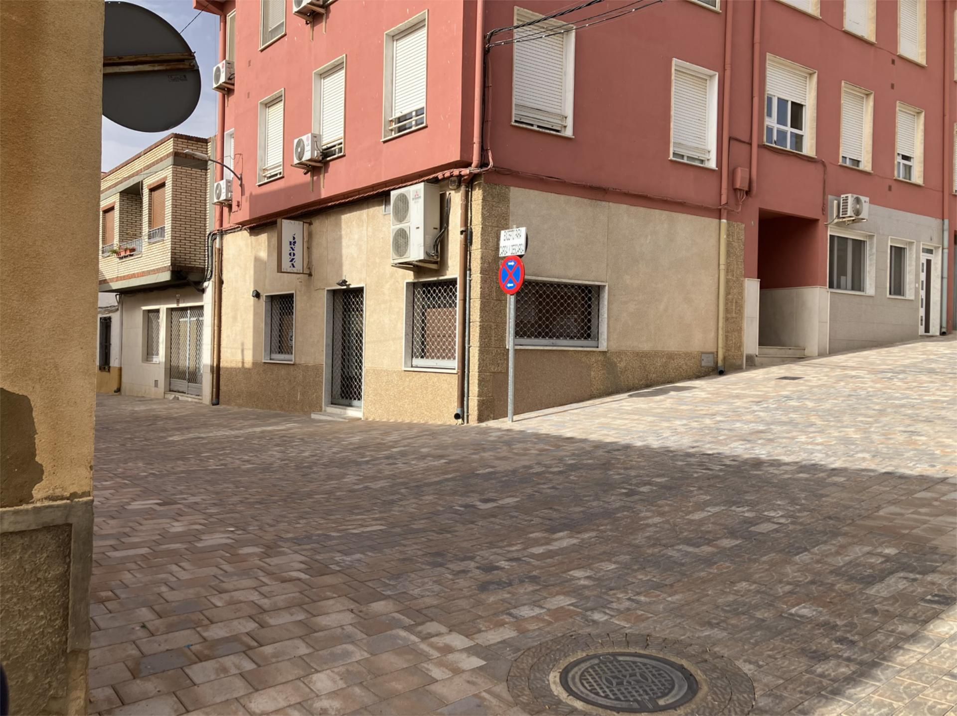 Parkplatz von Geschaftsraum zum verkauf in Bonete mit Klimaanlage