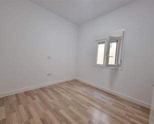 Bedroom of Flat for sale in  Toledo Capital  with Air Conditioner and Terrace