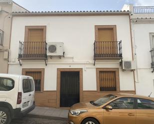 Vista exterior de Casa adosada en venda en Bailén amb Aire condicionat i Balcó