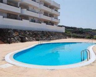 Piscina de Apartament de lloguer en Santiago del Teide amb Terrassa i Piscina