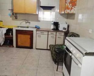 Cuina de Casa o xalet de lloguer en Vilamartín de Valdeorras