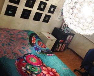 Dormitori de Pis per a compartir en León Capital  amb Balcó