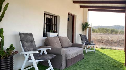 Finca rústica en venta en Avenida Villena, S/n, Biar, Alicante - imagen 2 Foto 2 de Finca rústica en venta en Avenida Villena, S/n, Biar, Alicante