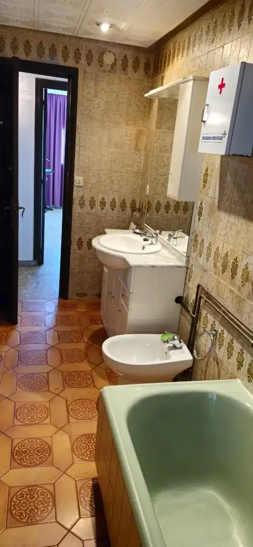 Badezimmer von Wohnung zum Verkauf in Trujillo mit Klimaanlage und Terrasse