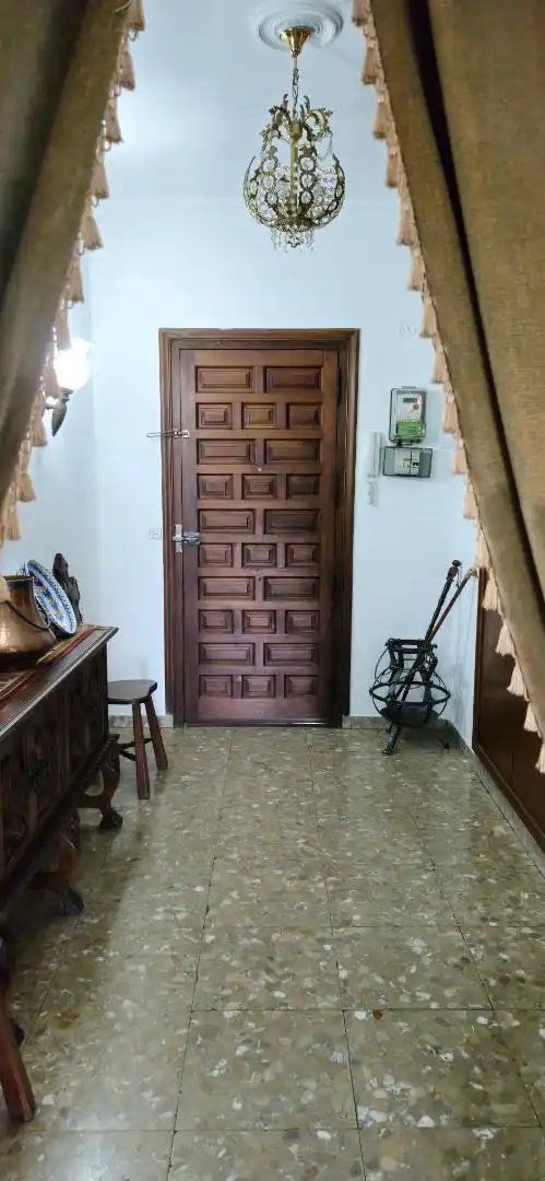Wohnung zum Verkauf in Trujillo mit Klimaanlage und Terrasse