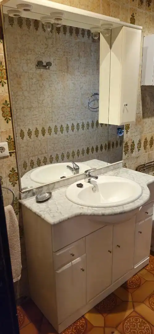 Badezimmer von Wohnung zum Verkauf in Trujillo mit Klimaanlage und Terrasse