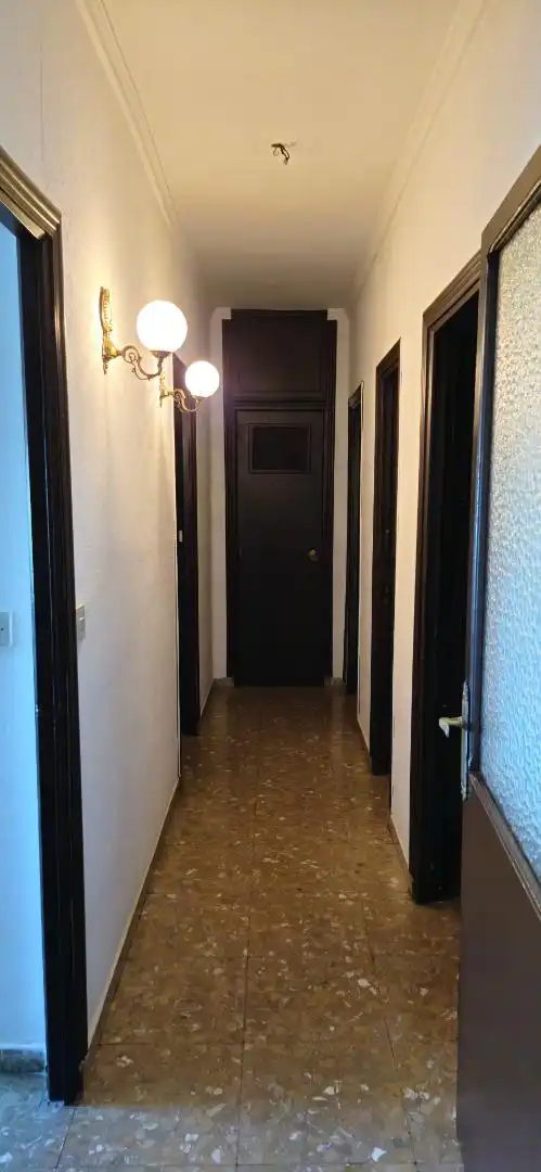 Wohnung zum Verkauf in Trujillo mit Klimaanlage und Terrasse