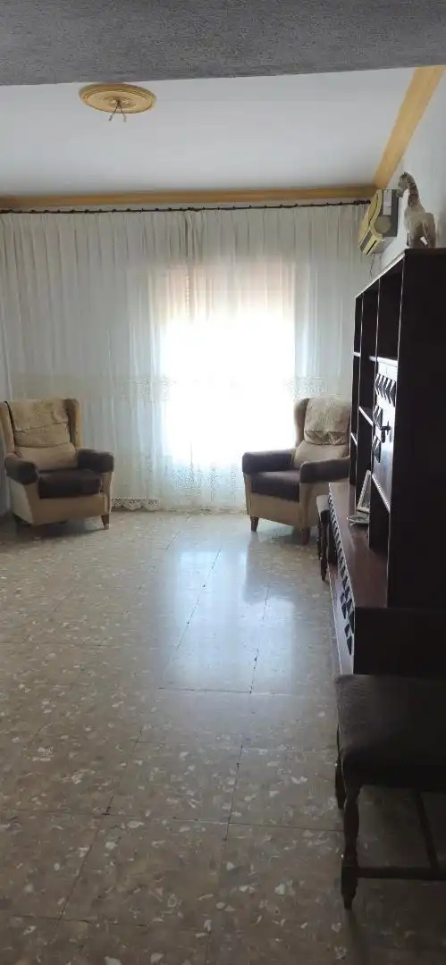 Wohnzimmer von Wohnung zum Verkauf in Trujillo mit Klimaanlage und Terrasse