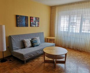 Sala d'estar de Apartament de lloguer en Segovia Capital amb Balcó