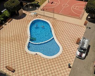 Piscina de Pis de lloguer en Santa Pola amb Aire condicionat, Terrassa i Balcó