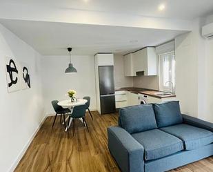 Sala d'estar de Apartament de lloguer en Alcalá la Real amb Aire condicionat i Balcó