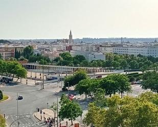 Exterior view of Flat for sale in  Sevilla Capital  with Air Conditioner and Balcony