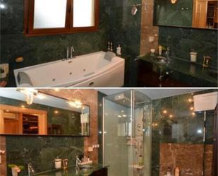 Bathroom of House or chalet to rent in Palau-saverdera  with Terrace and Swimming Pool