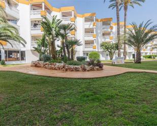 Jardí de Pis de lloguer en Dénia amb Aire condicionat, Terrassa i Piscina