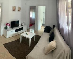 Sala d'estar de Pis de lloguer en Torrejón de Ardoz amb Aire condicionat i Balcó