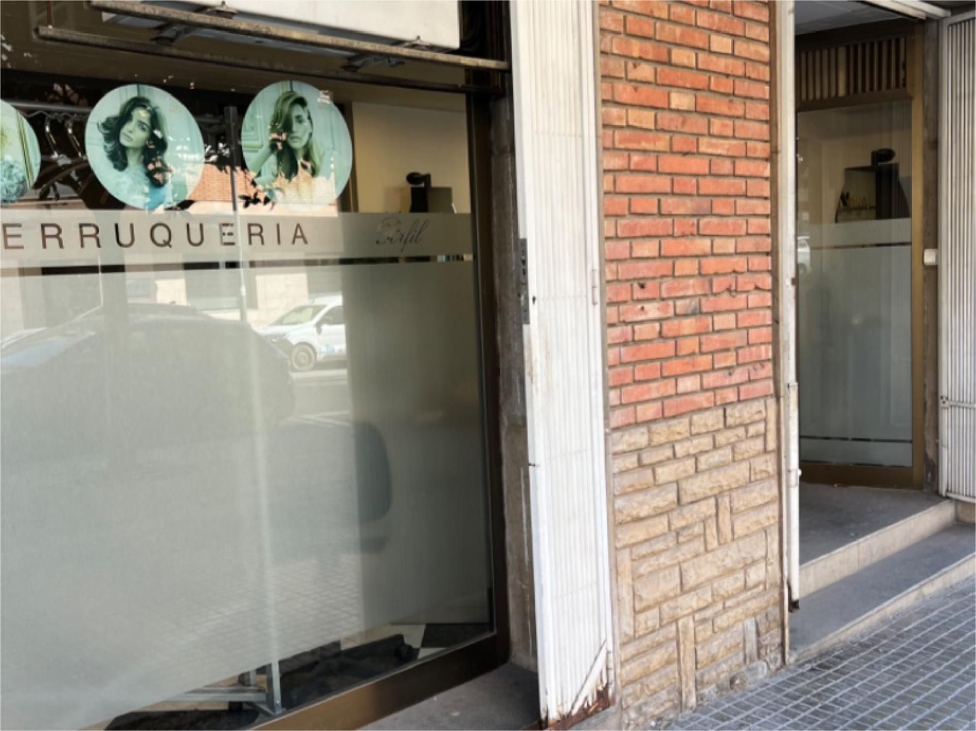 Vista exterior de Local de lloguer en Reus amb Aire condicionat i Moblat