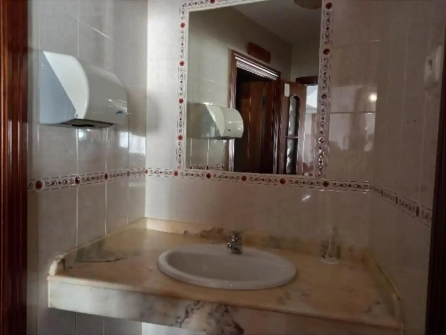 Piso en venta en Calle Calvo Sotelo, 28, Casas de Miravete Baño de Piso en venta en Casas de Miravete con Aire acondicionado, Calefacción y Amueblado