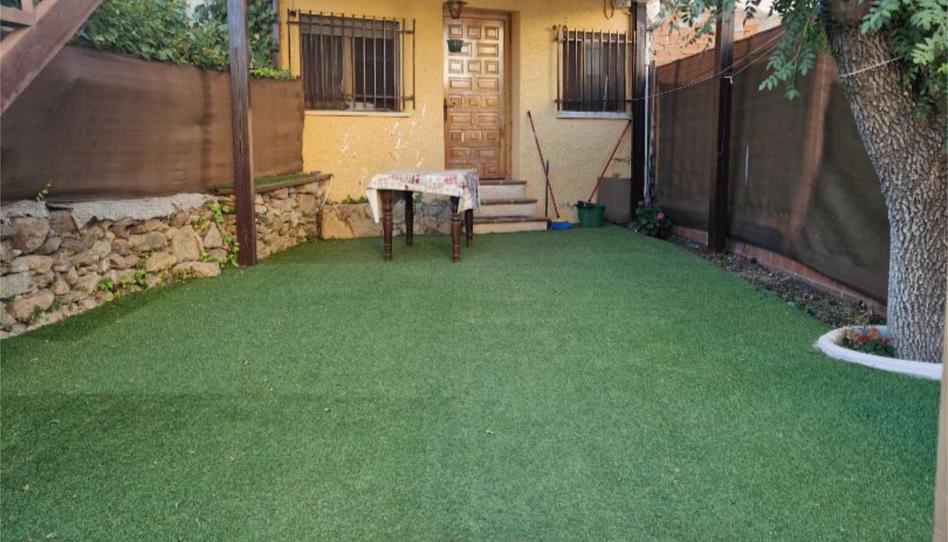 Single-family semi-detached for sale in Calle del Campillo, 7, Gargantilla del Lozoya, Madrid - image 1 Photo 1 of Single-family semi-detached for sale in Calle del Campillo, 7, Gargantilla del Lozoya, Madrid