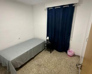 Dormitori de Pis per a compartir en Gandia amb Balcó