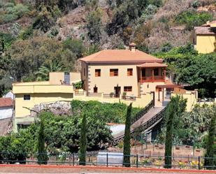 Vista exterior de Casa o xalet en venda en Teror amb Aire condicionat, Calefacció i Jardí privat