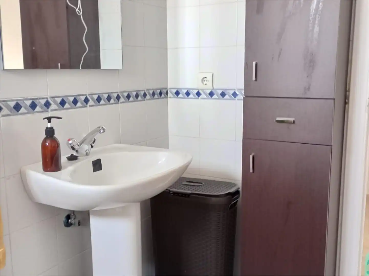 Dúplex en venta en Camino de La Marquesa, 31, Retamar Baño de Dúplex en venta en Almería con Aire acondicionado, Amueblado y Parking comunitario